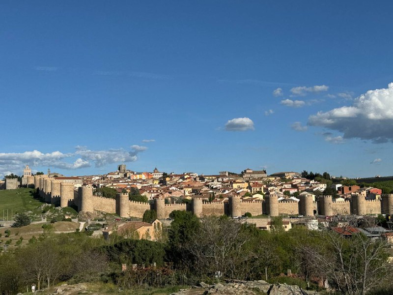 Крепостная стена города Áвила
