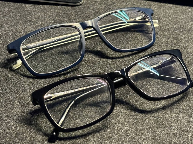 Если кто-то пропустил очки стоили всего 49 евро, но я какую то оправу в спешке выбрал не мою, новые 