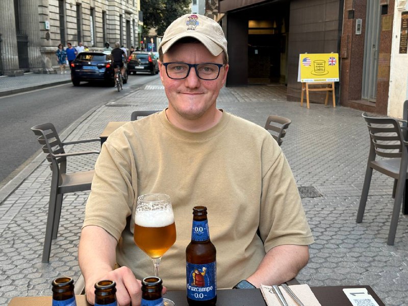 Я уже в Севилье. Здесь 34 градуса 😅