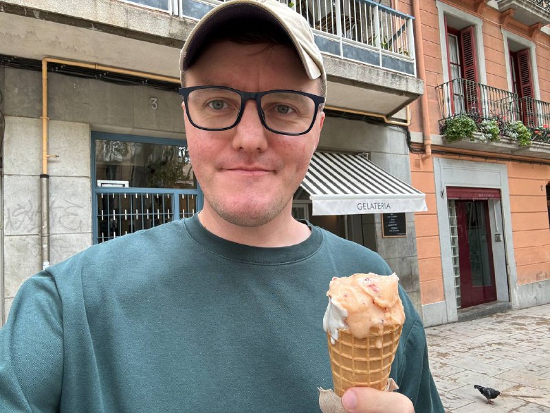 Я попросил два влагалища (матом) и одну чашу 🤪