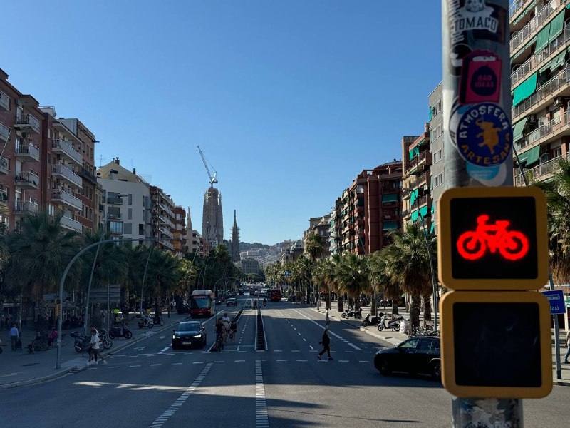 Люди которых интересуют только деньги, весьма «средние» специалисты (в айти)