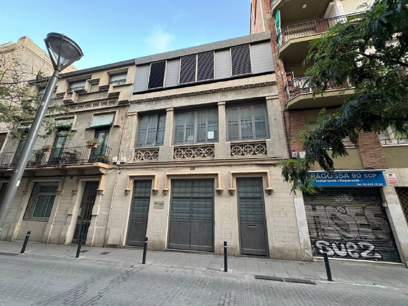 В Барселоне замаскированы некоторые «технические» здания