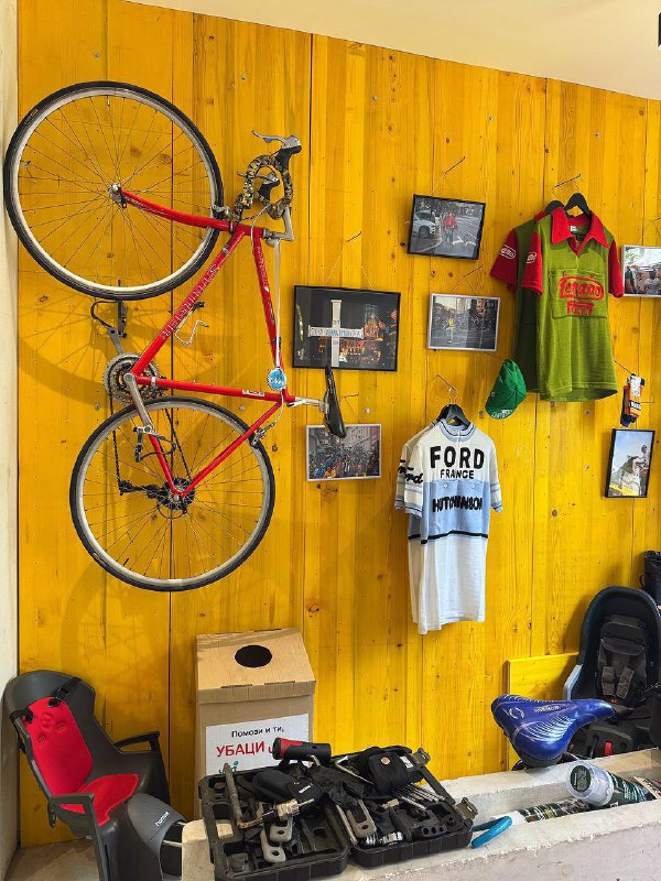 Привет! Меня зовут Юля, я потихоньку изучаю Белград, читаю литературу о Сербии и пишу об этом на кан