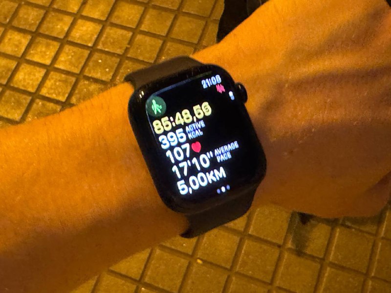 У меня новая фишка, по вечерам ходить 5 км, после pastel ruso и других вкусностей)