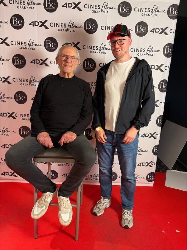 Это Я с Кристофер Ллойдом 🤓