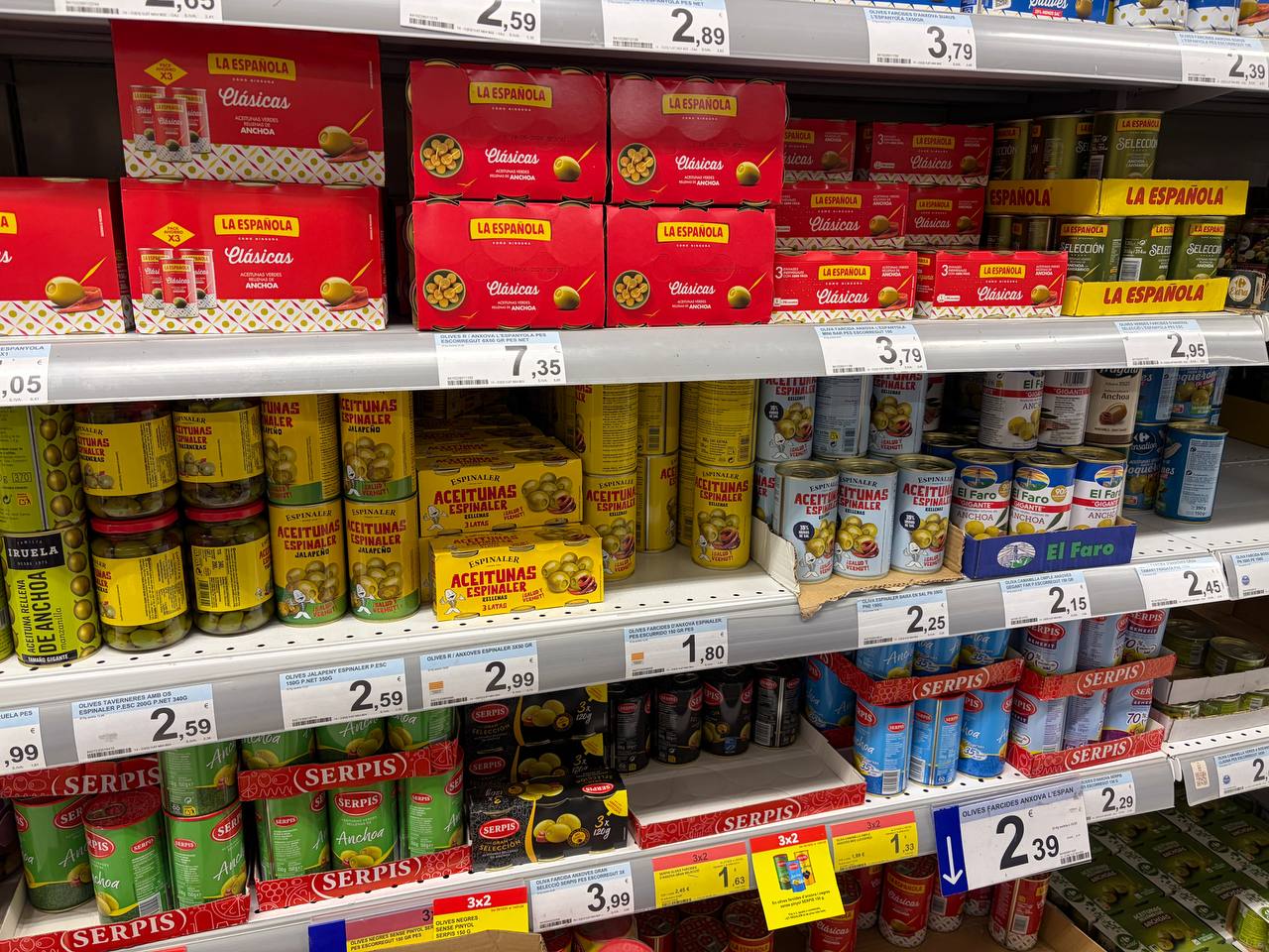 Каким то образом оливки с лимоном внутри не популярны в Испании(или только в Барселоне, практически 