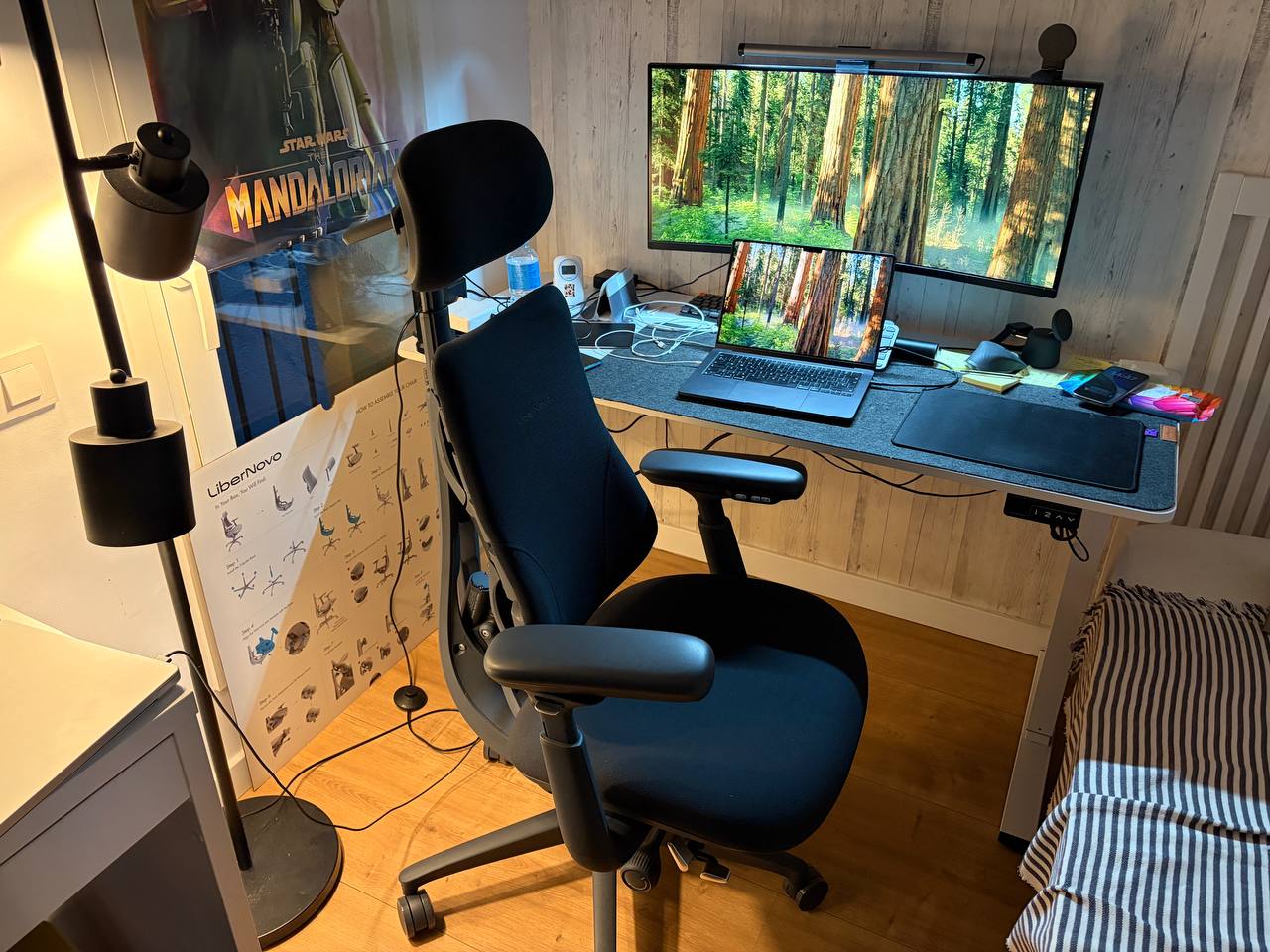 Купил стул за 1.000€ для компьютера