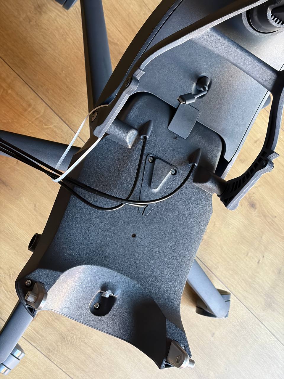 Купил стул за 1.000€ для компьютера